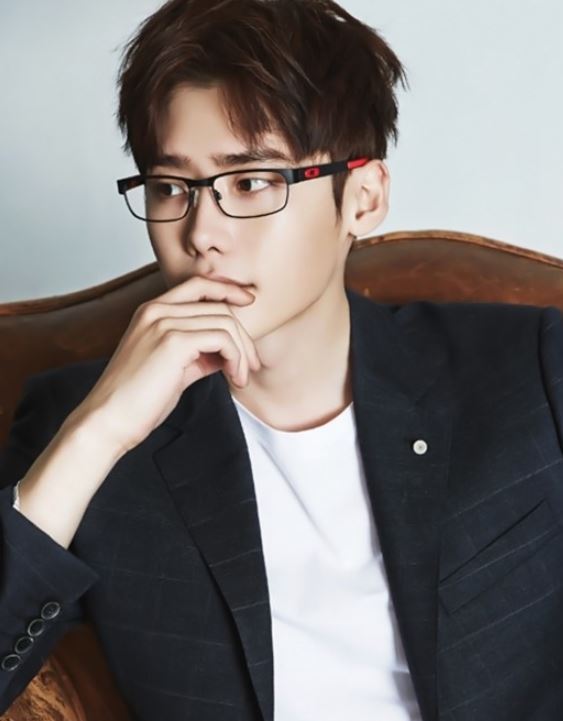 둘 중 한명 사겨야한다면 전자 vs 후자 | 인스티즈