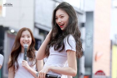  아이오아이에서 실물이 제일 이쁜 두명 | 인스티즈