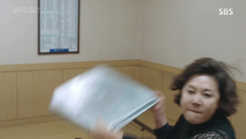 [질투의화신] 브라자 입었다고 엄마한테 쥐어터지는 조정석 | 인스티즈