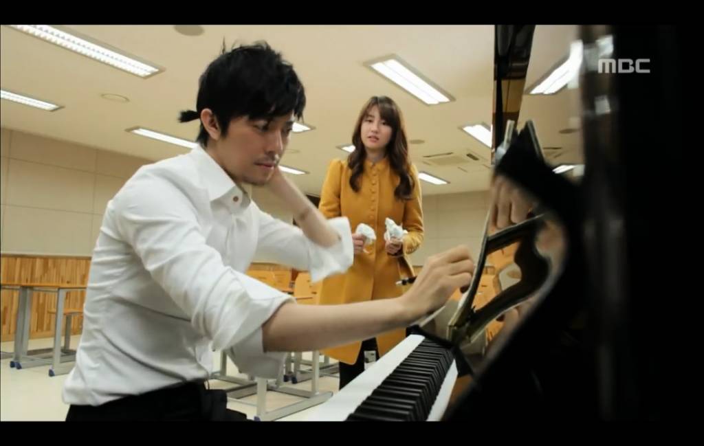 [하이킥3] 지나고 교가를 만들다 창작의 고통을 느끼는 하선과 윤건ㅋㅋㅋ.jpg | 인스티즈