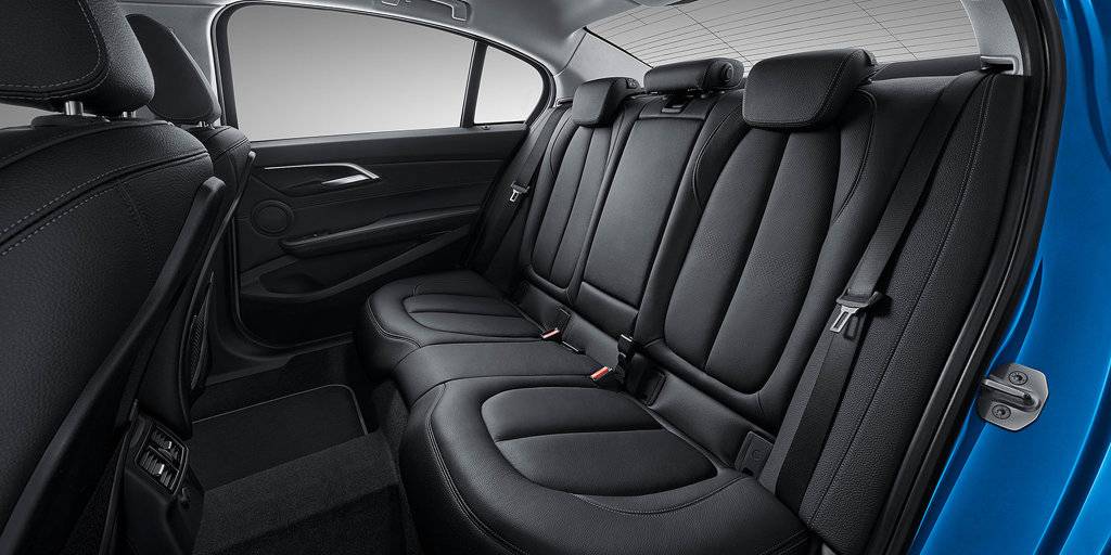 2018 신형 BMW 1시리즈 세단 feat. [데이터주의] | 인스티즈