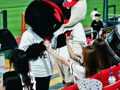 여자 아이돌이 타는차 | 인스티즈