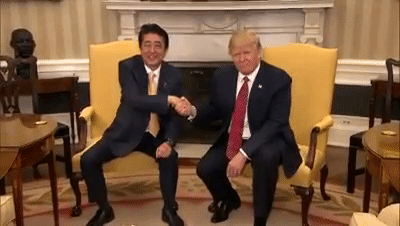 문재인 대통령 미국 방문시 첫 과제.gif | 인스티즈