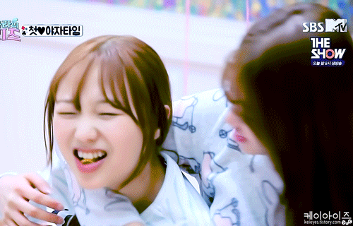 신기한 아이돌 러블리즈 흐엉이 | 인스티즈