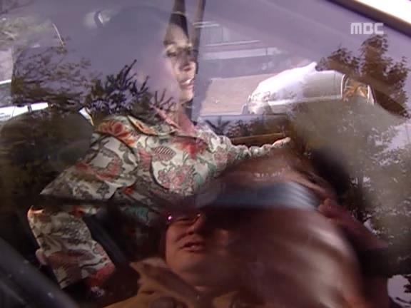 [거침없이하이킥] 민호가 유미랑 뽀뽀해서 충격받은 박해미 ㅋㅋㅋㅋㅋ.jpg | 인스티즈