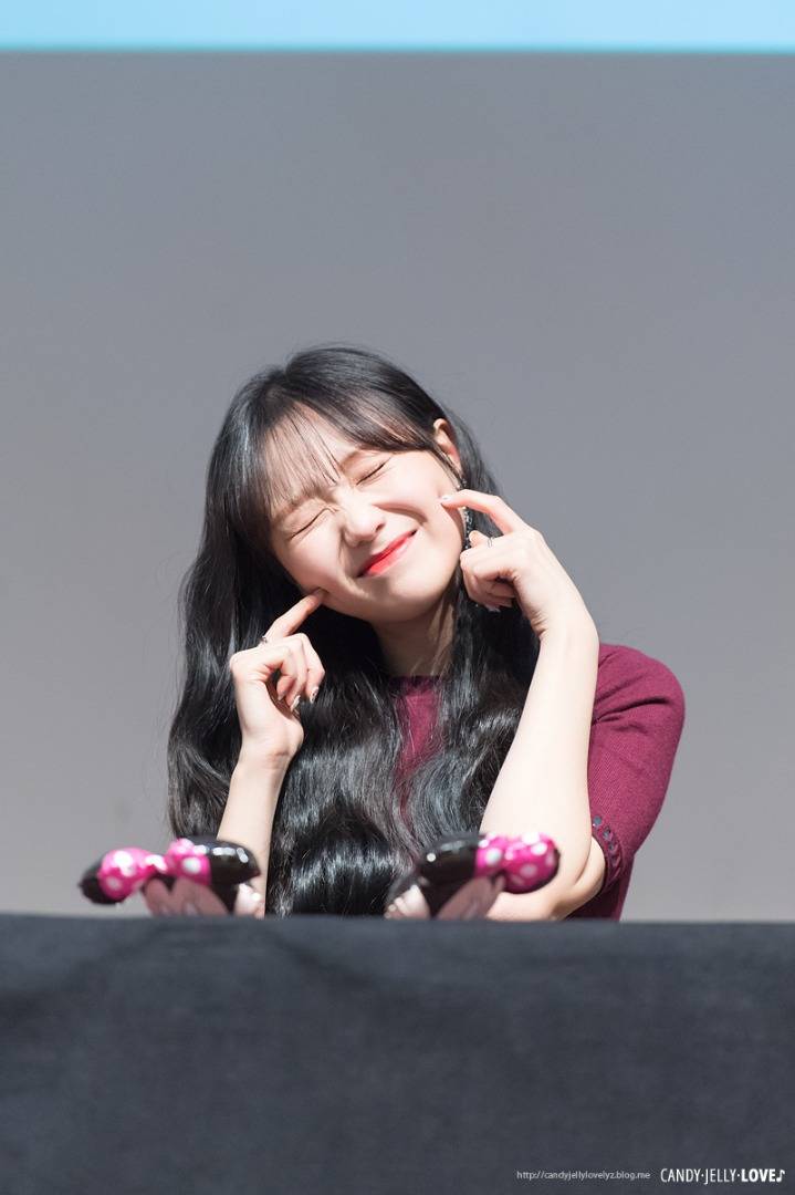 [러블리즈] 주말엔 역시 늦잠자고 아점이니까 수정이 | 인스티즈