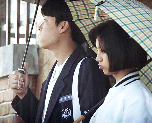 [응답하라1988] 덕선을 연기한 혜리가 기억하는 정환&덕선 명장면.gif | 인스티즈