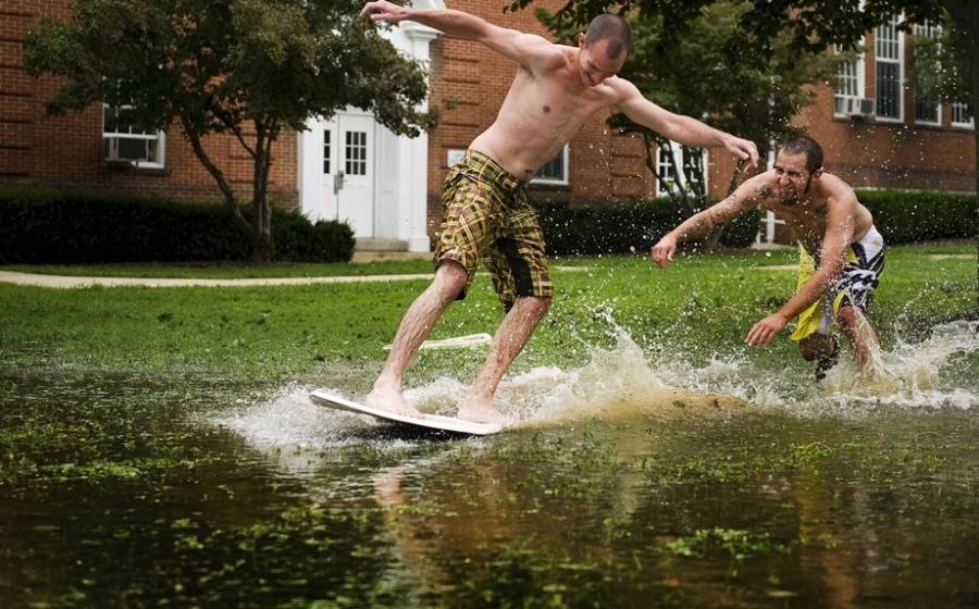 홍수에 대처하는 서양인들의 자세.gif | 인스티즈