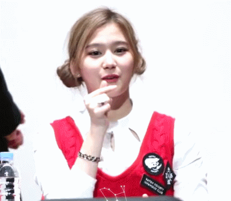 눈이 똘망똘망한 트와이스 사나.gif | 인스티즈