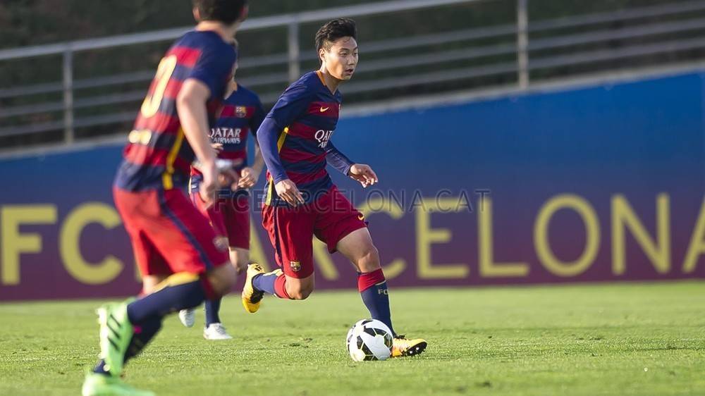 사라고사전 승호우 사진 (관람하는 바르사B 감독 외) | 인스티즈