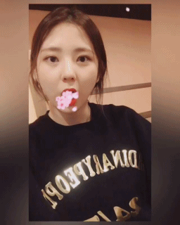 [프로듀스101] 남초 사이트 인기만 보면 다섯손가락 안에드는 연습생.gif | 인스티즈