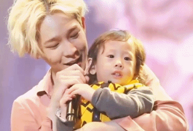 [반달친구] 10명의 아이들 중에서 유일하게 기저귀 차는 박하율.jpgif | 인스티즈