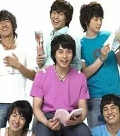 손발이 오그라드는 연예인들의 억지웃음 | 인스티즈