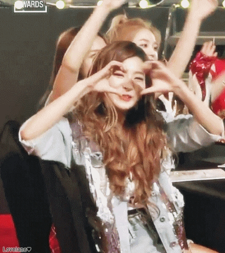 하트 날리는 귀여운 슬기.gif | 인스티즈