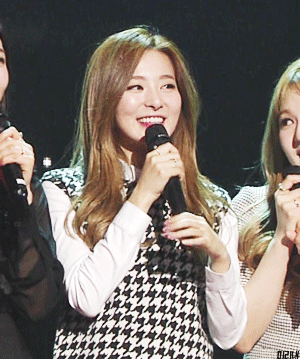 하트 날리는 귀여운 슬기.gif | 인스티즈