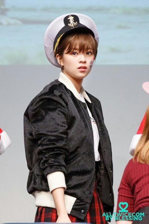 모자가 잘 어울리는 트와이스 정연이 | 인스티즈