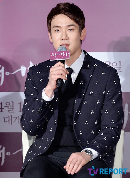 오늘자 한효주&천우희&유연석.jpg | 인스티즈