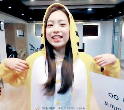 에이프릴 밀레니엄베이비 예나.gif | 인스티즈