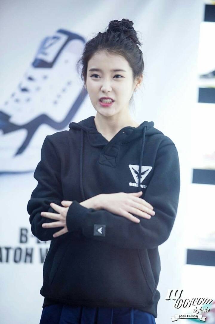 아이유 사진&움짤모음 자료짱많음!! | 인스티즈