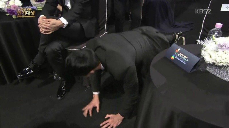 배우들한테 별걸 다시킨 KBS 연기대상(feat. 전현무) | 인스티즈