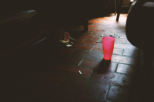  너의 표정은 차갑고 너의 음성은 싸늘하지만 너를 볼 때마다 화상을 입는다 | 인스티즈