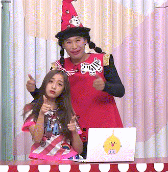 에이프릴 진솔과 스킨십 하는.. | 인스티즈