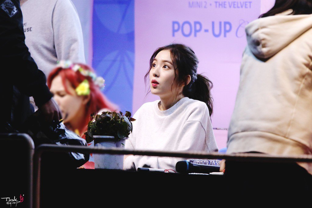 눈에서 꿀 떨어지는 아이린 | 인스티즈