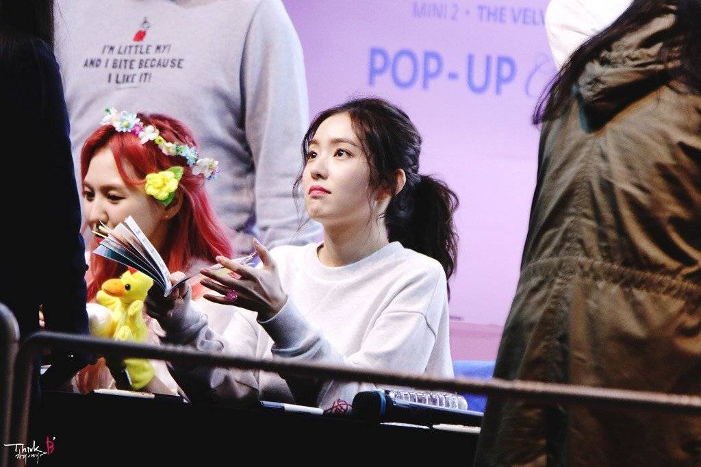 눈에서 꿀 떨어지는 아이린 | 인스티즈