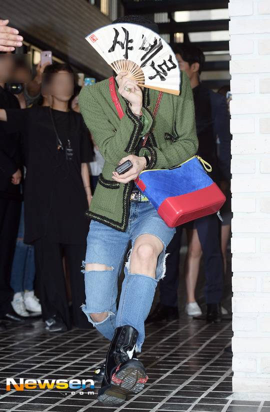 오늘 샤넬파티에 지드래곤 혼자.jpg | 인스티즈