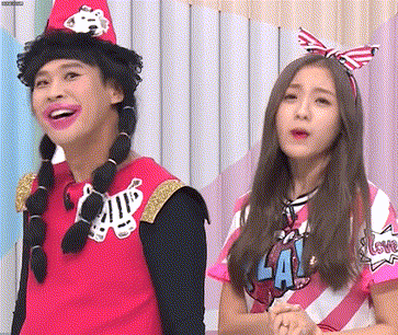 에이프릴 진솔과 스킨십 하는.. | 인스티즈