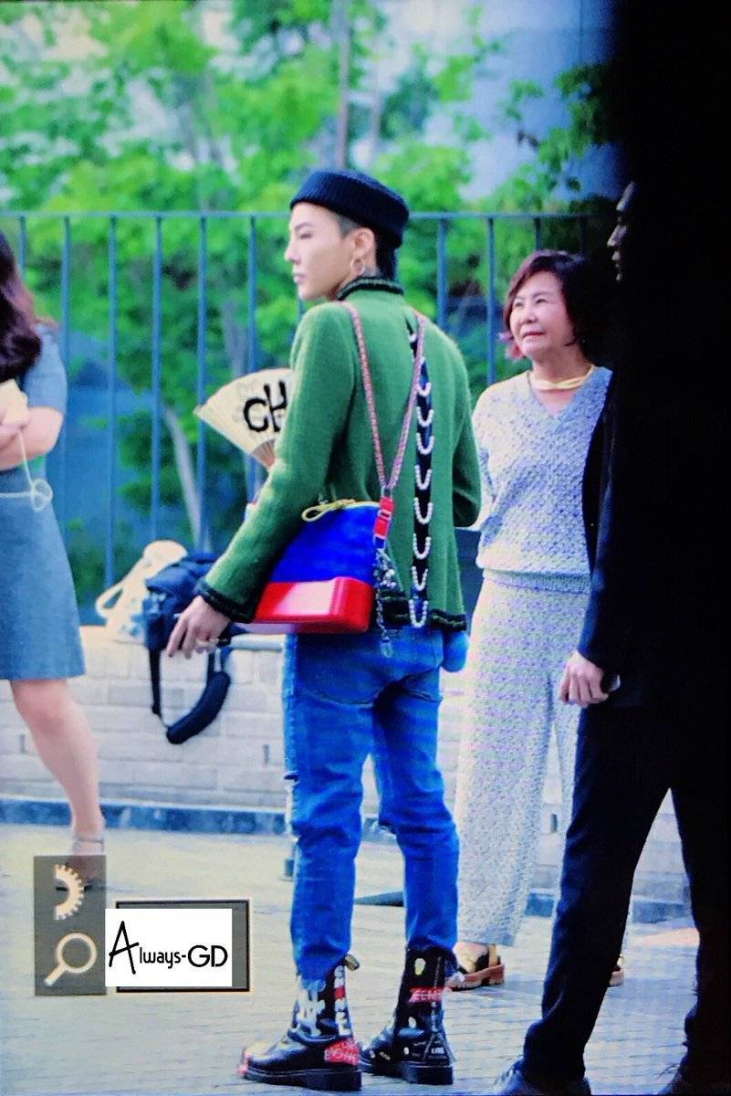 오늘 샤넬파티에 지드래곤 혼자.jpg | 인스티즈