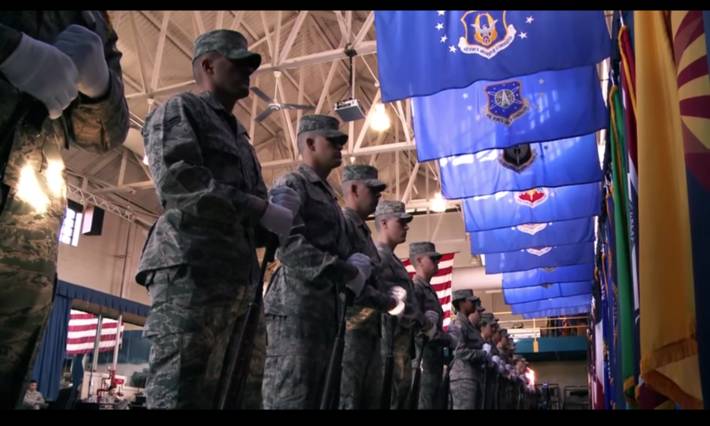 미국 의장대 가혹한 훈련 웃음참기 | 인스티즈