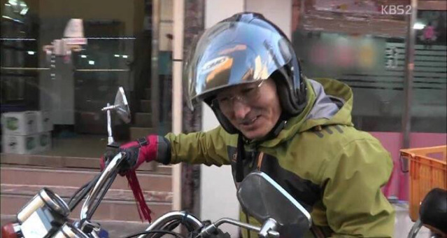 통닭이 먹고싶다는 딸을위해 직접 사러나온 아빠 | 인스티즈