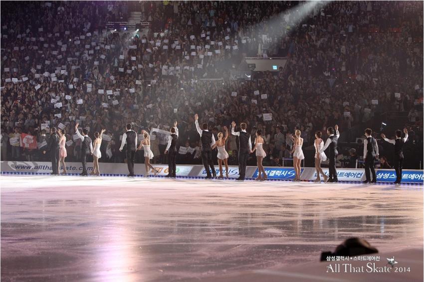 아이돌 콘서트 돋는 김연아 아이스쇼 관중짤 | 인스티즈