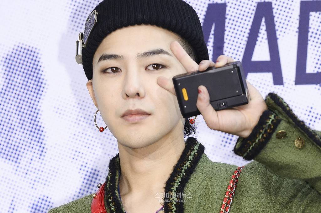 오늘 샤넬파티에 지드래곤 혼자.jpg | 인스티즈