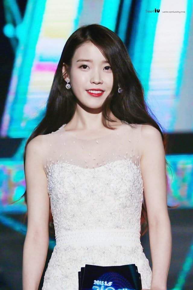 아이유 사진&움짤모음 자료짱많음!! | 인스티즈