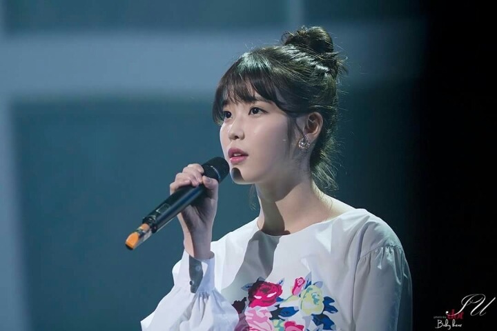 아이유 사진&움짤모음 자료짱많음!! | 인스티즈