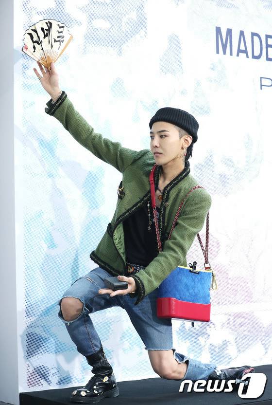 오늘 샤넬파티에 지드래곤 혼자.jpg | 인스티즈