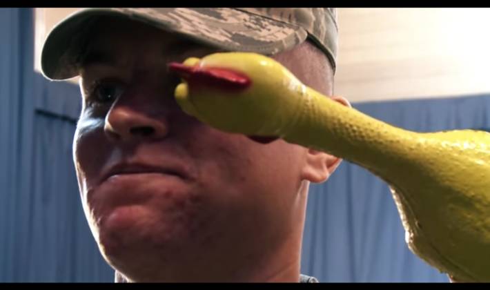 미국 의장대 가혹한 훈련 웃음참기 | 인스티즈