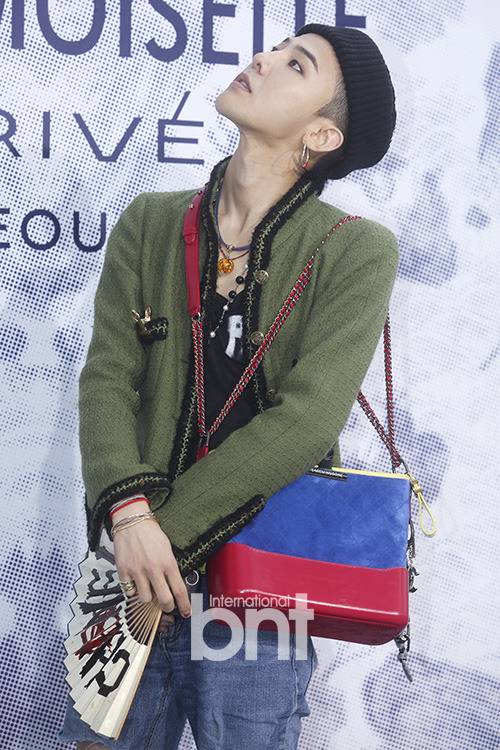 오늘 샤넬파티에 지드래곤 혼자.jpg | 인스티즈