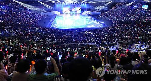 아이돌 콘서트 돋는 김연아 아이스쇼 관중짤 | 인스티즈