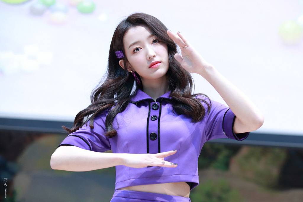 [구구단] 염색이 되는동안 기다리는게 지루해서 하나 | 인스티즈