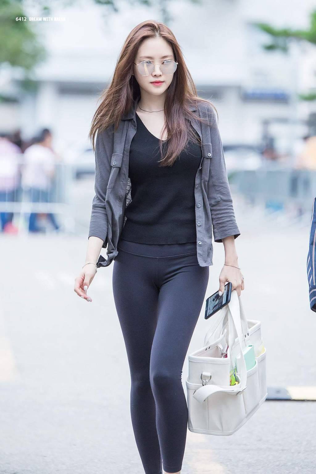 레깅스 입은 손나은.jpgif | 인스티즈