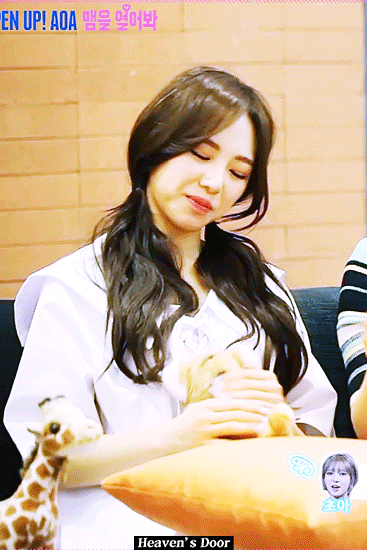 아기호랑이 돌보는 맹아 | 인스티즈