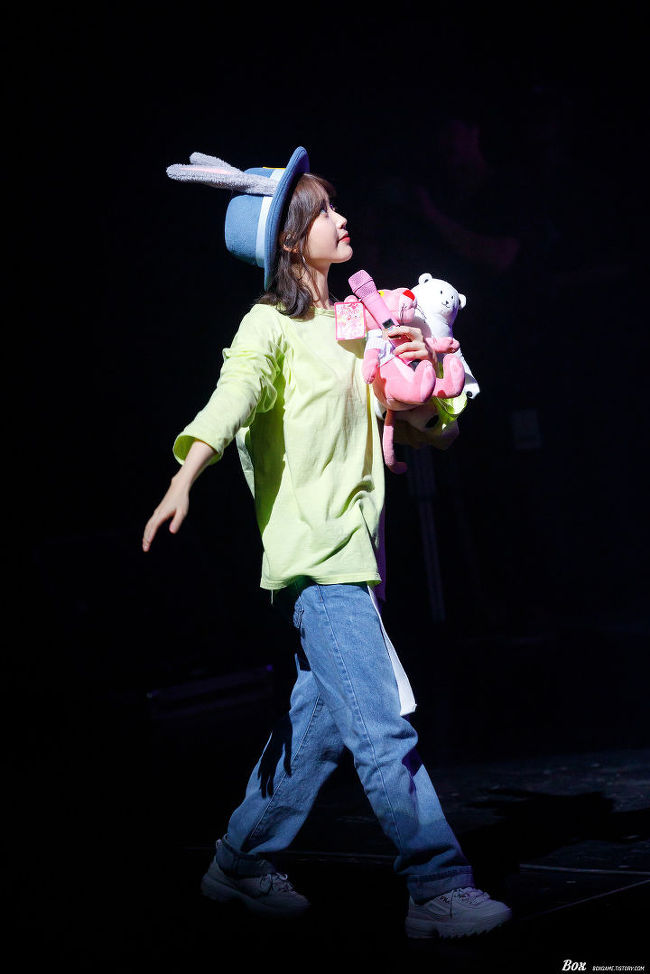 왠만한 여자아이돌은 한번씩 다 써본 모자.jpg | 인스티즈