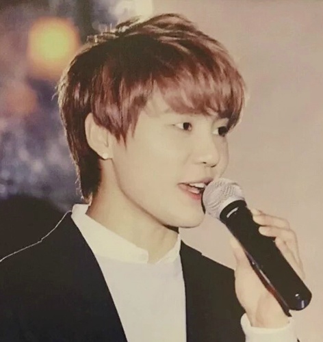 돈 많이 번다고 펑펑 쓰는 시아준수....ㄷㄷ...jpg | 인스티즈