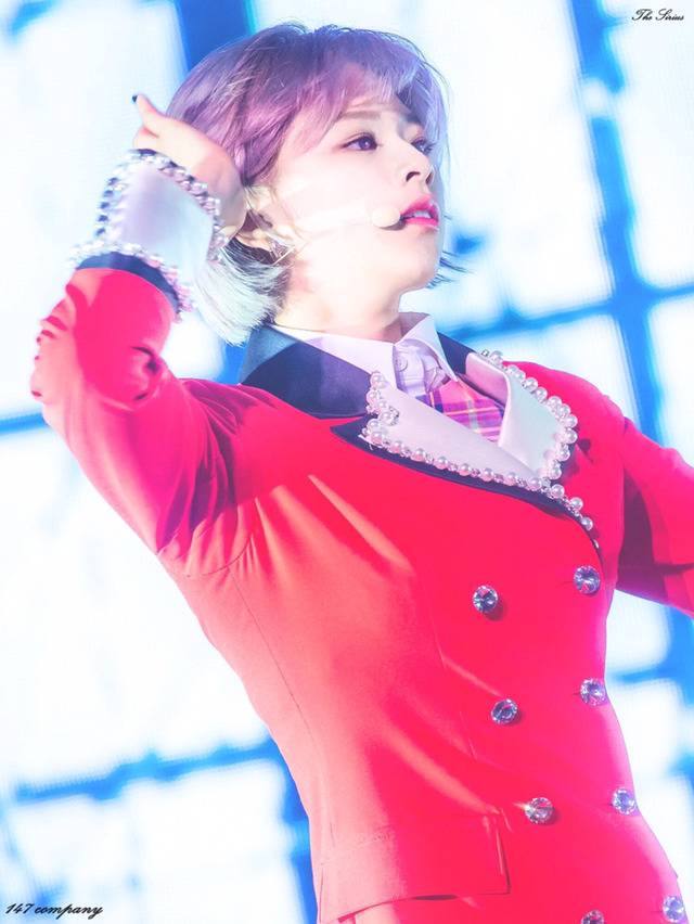 은발로 염색하고 물오른 트와이스 정연 | 인스티즈