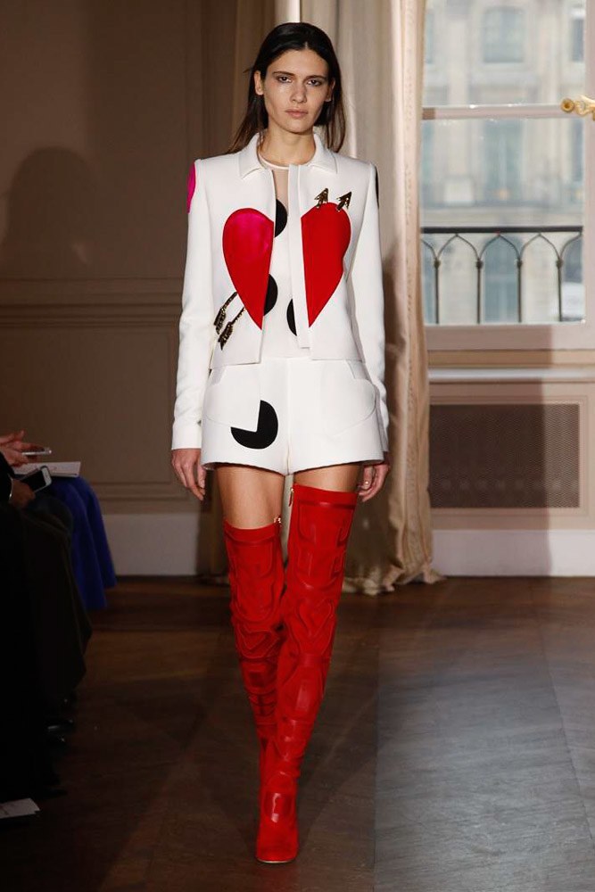 스키아파렐리 2017 S/S 오뜨 꾸뛰르 컬렉션 | 인스티즈