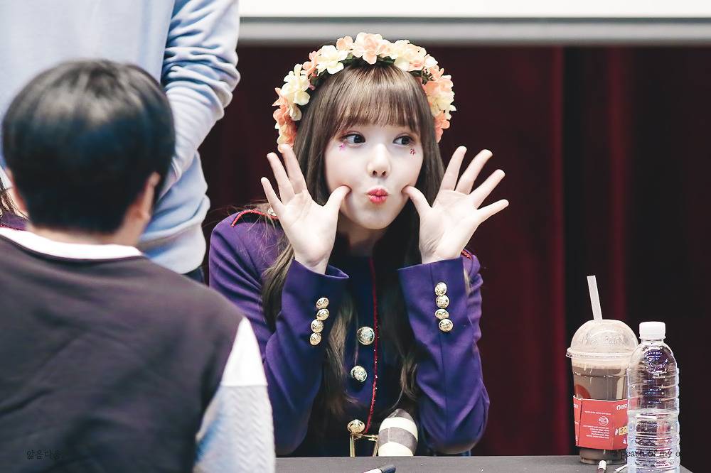 2018년 첫 여자친구 예린 | 인스티즈