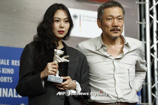 이제 아주 대놓고 세기의 사랑놀이 시전하는 김민희 홍상수.jpg | 인스티즈